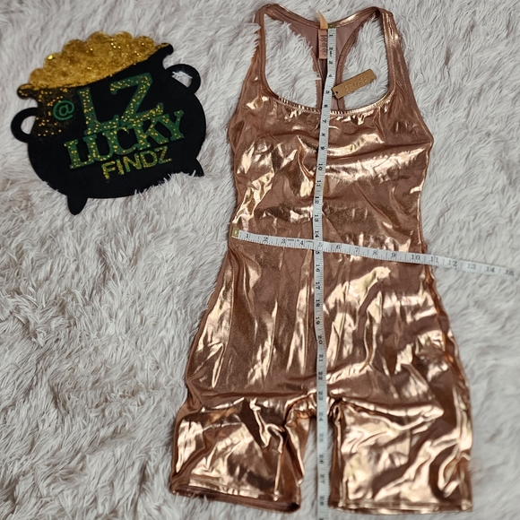 SKIMS METALLIC SWIM CYCLE SUIT/NWT / Champagne color - Picture 12 of 14